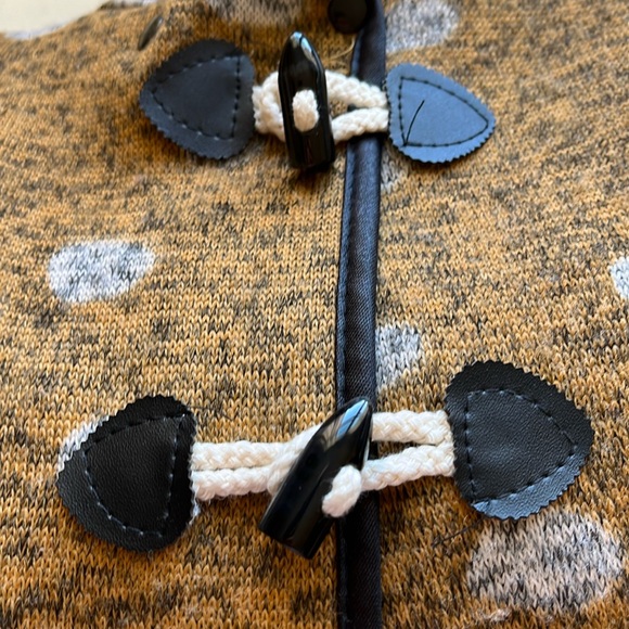 Vintage style Kids Fleece Poncho Cape - Picture 14 of 14